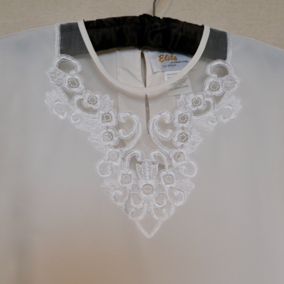 3 for $25: Cream/ivory short sleeve lace insert blouse - Picture 3 of 5